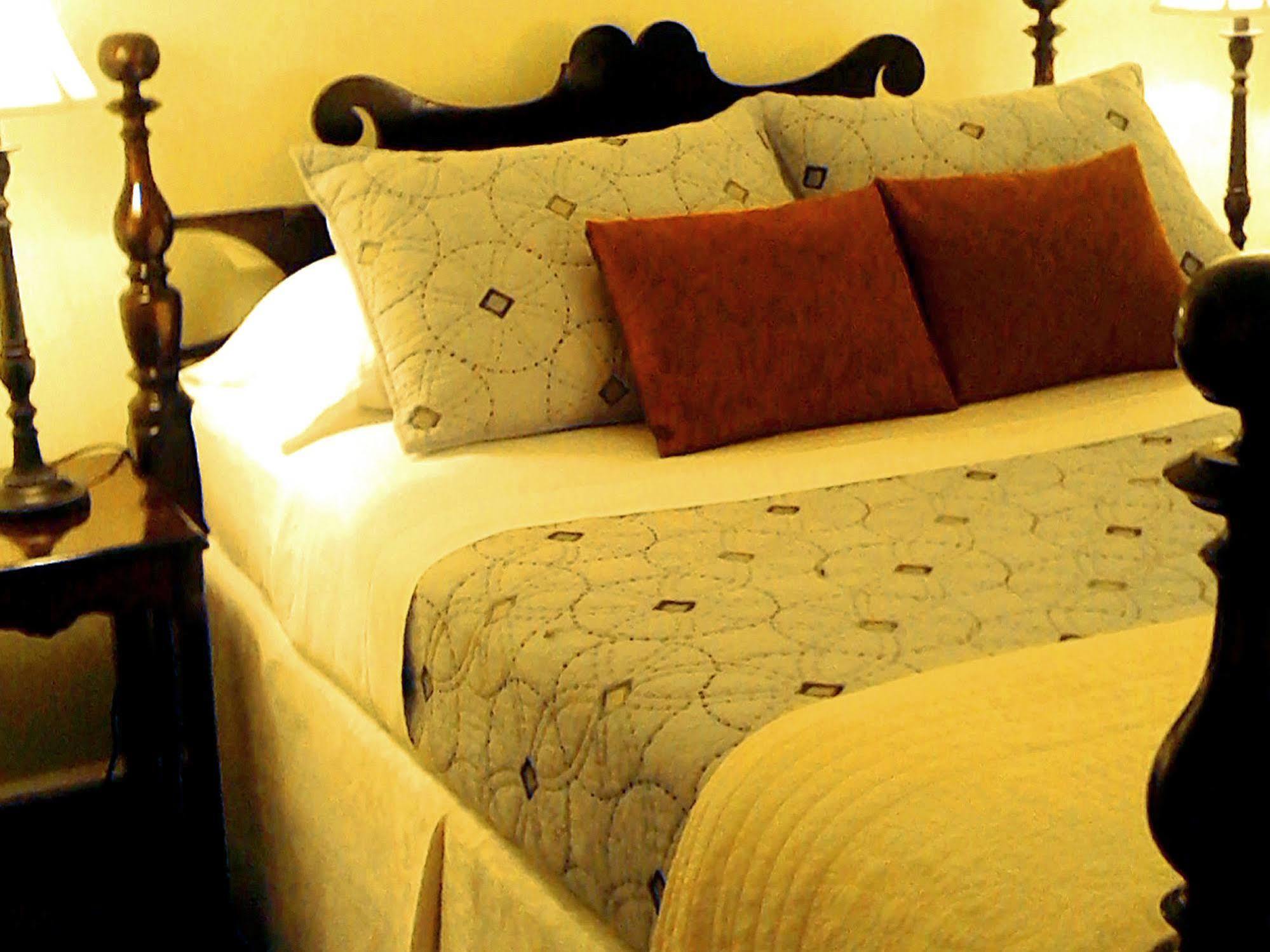 Baldwinsville Bed And Breakfast ภายนอก รูปภาพ